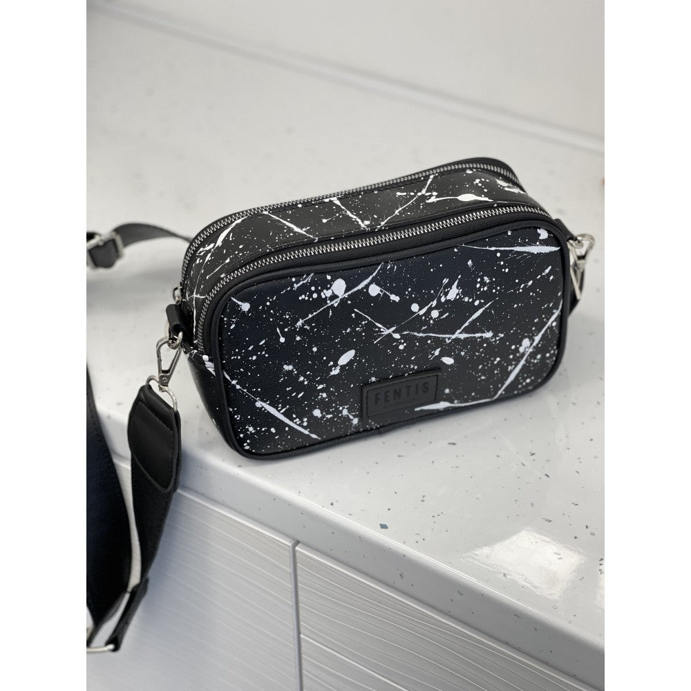 Crossbody чантичка в черно